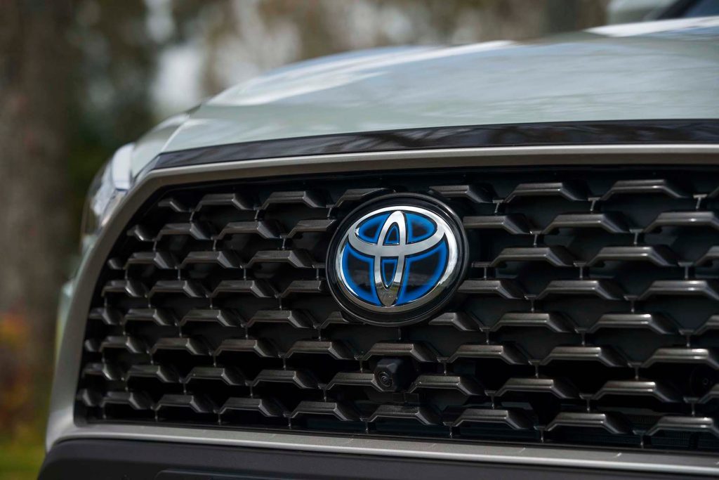 Toyota Corolla Cross Limited grille