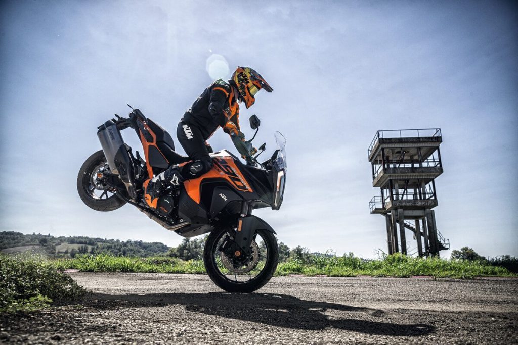 KTM Super Adventure S stoppie