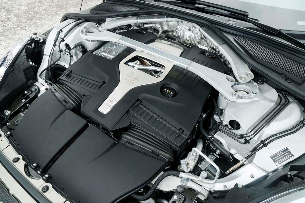 Aston Martin DBX707 engine