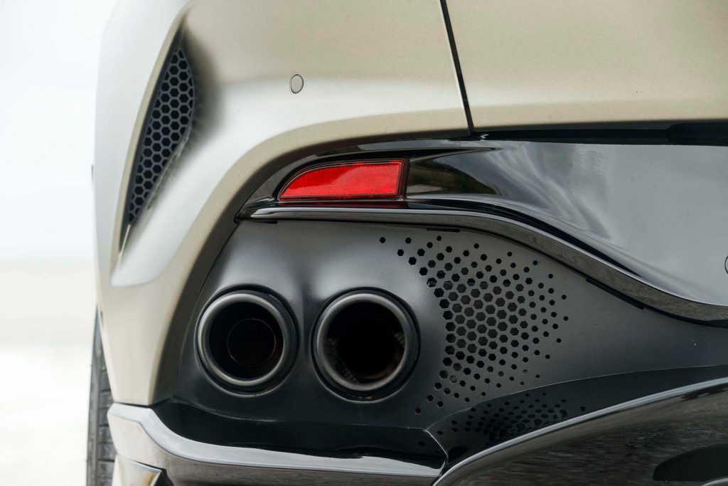 Aston Martin DBX707 exhaust