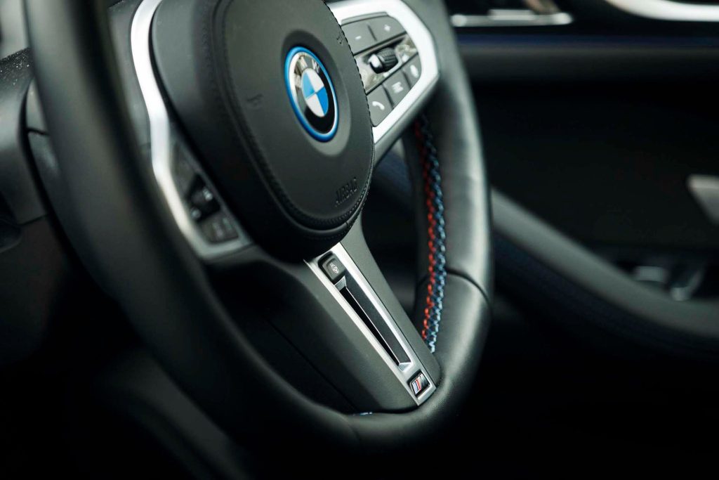 BMW i4 M50 xDrive steering wheel