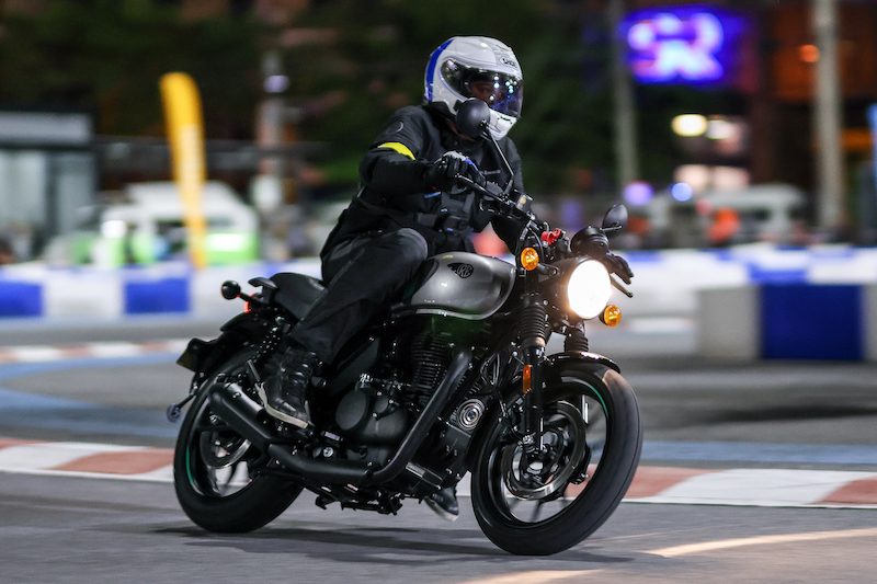 Royal Enfield Hunter 350 riding at night