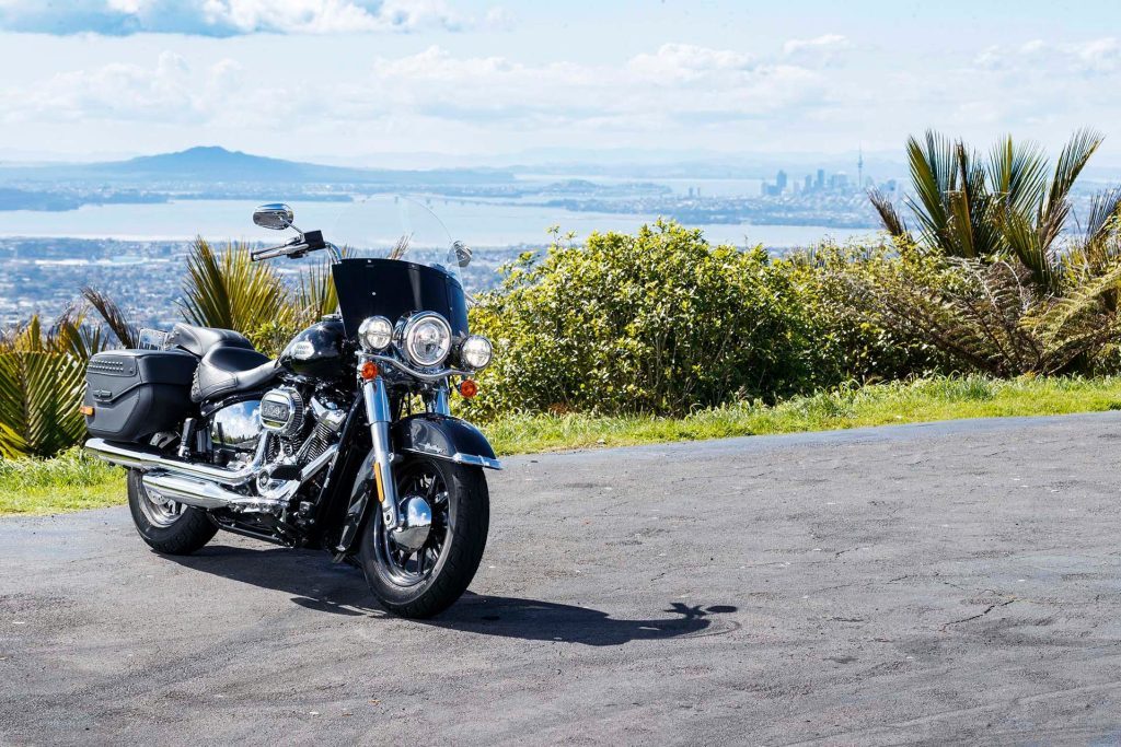 Harley-Davidson Softail Heritage hilltop static