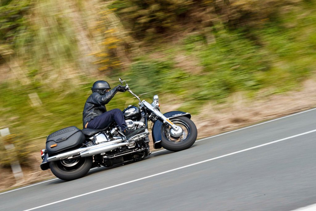 Harley-Davidson Softail Heritage side action