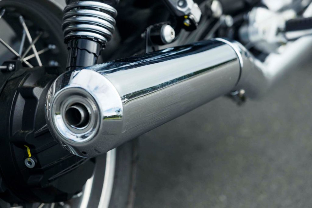 Moto Guzzi V7 Special 850 exhaust