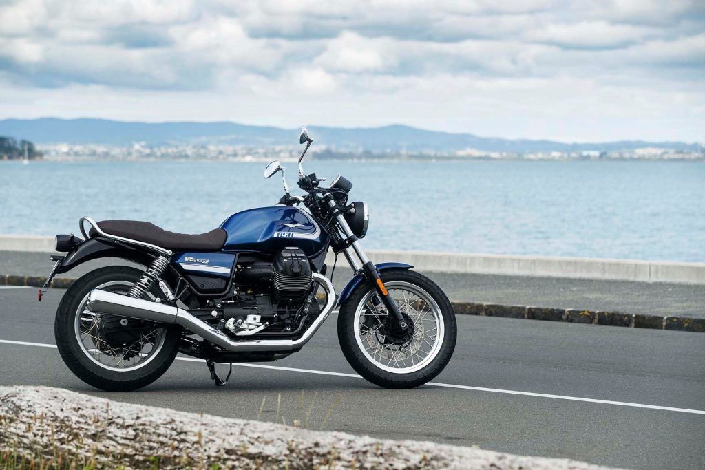 Moto Guzzi V7 Special 850 rear static