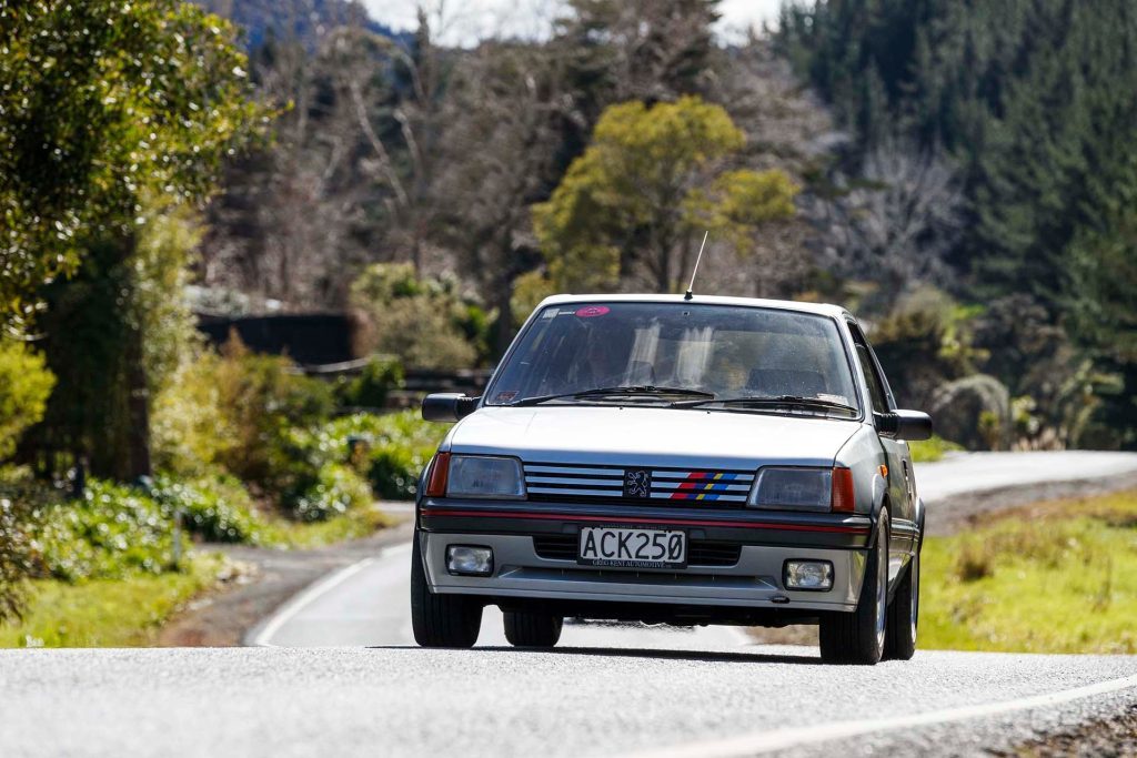 Peugeot 205 GTi on twisty raod