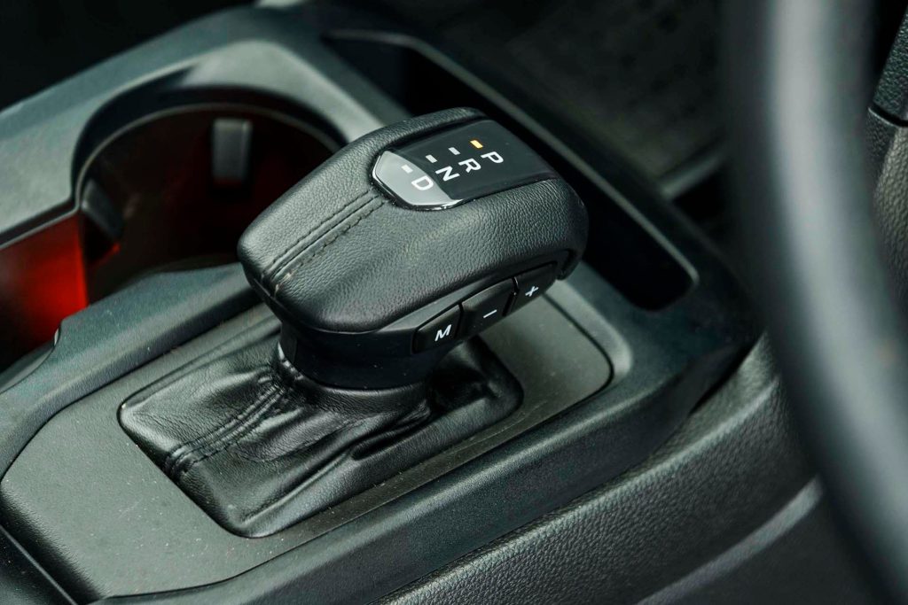 Ford Ranger Sport shifter