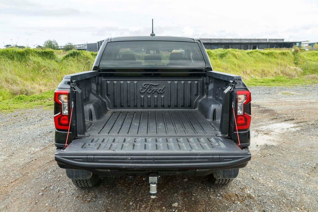 Ford Ranger Sport tray