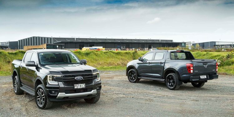 Ford Ranger Sport vs 2022 Mazda BT-50 Takami front static