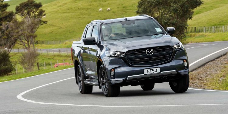 Mazda BT-50 Takami driving around corner