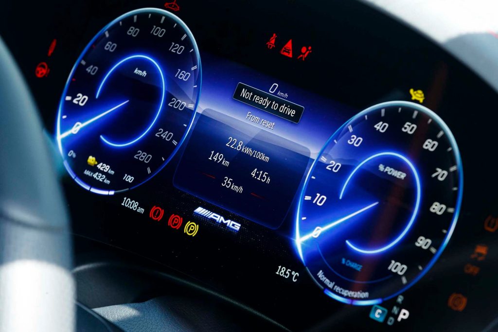 Mercedes-AMG EQS 53 4Matic+ dials