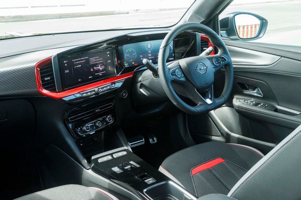 Opel Mokka-e SRi interior