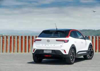 Opel Mokka-e SRi rear static