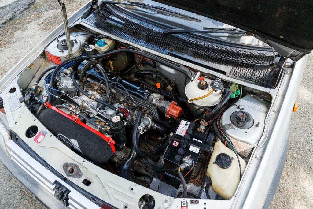 Peugeot 205 GTi engine
