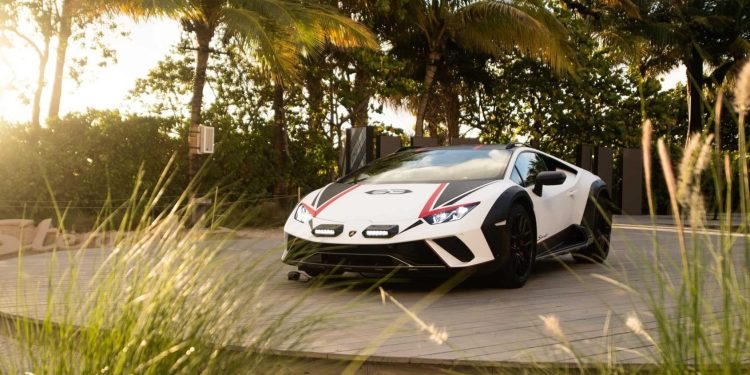 Lamborghini Huracan Sterrato front three quarter view