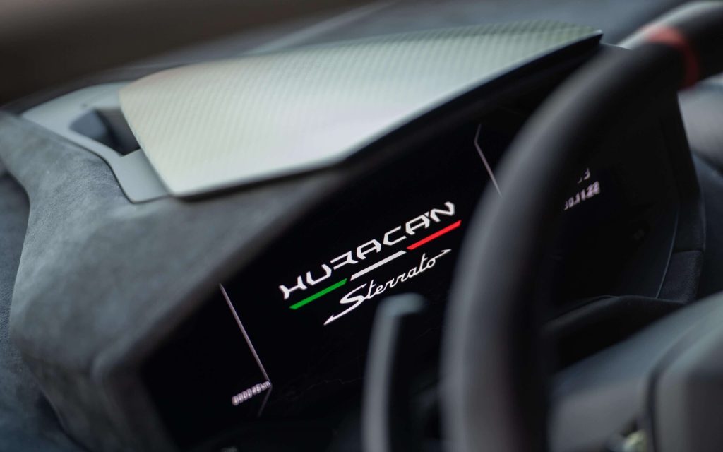 Lamborghini Huracan Sterrato gauge cluster