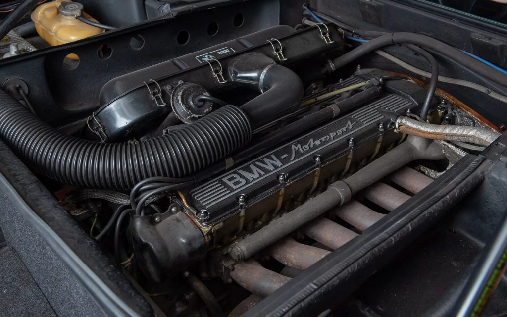 BMW M1 AHG Studie engine