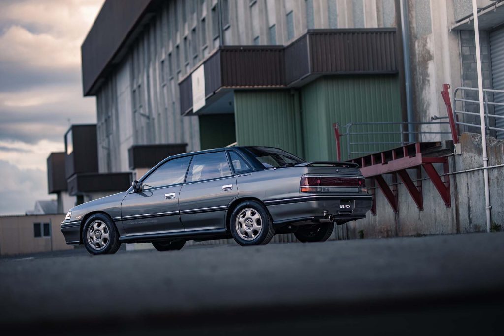 Subaru Legacy RS rear static