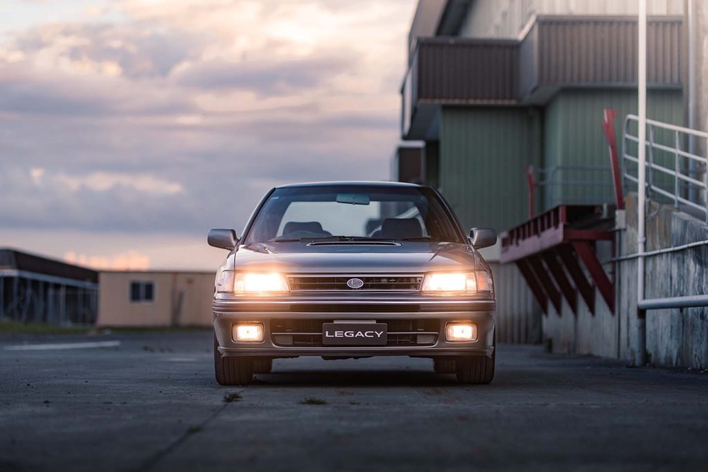 Subaru Legacy RS full frontal