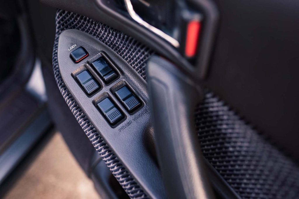 Subaru Legacy RS switches