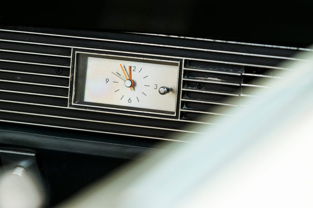1967 Lincoln Continental Convertible clock