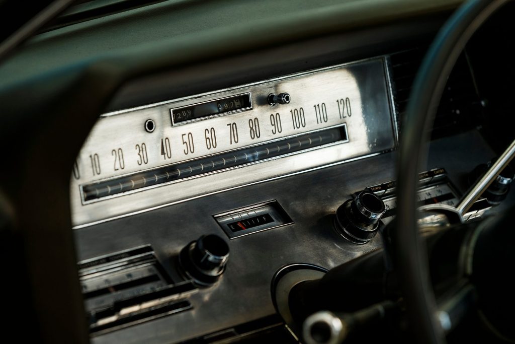 1967 Lincoln Continental Convertible speedo