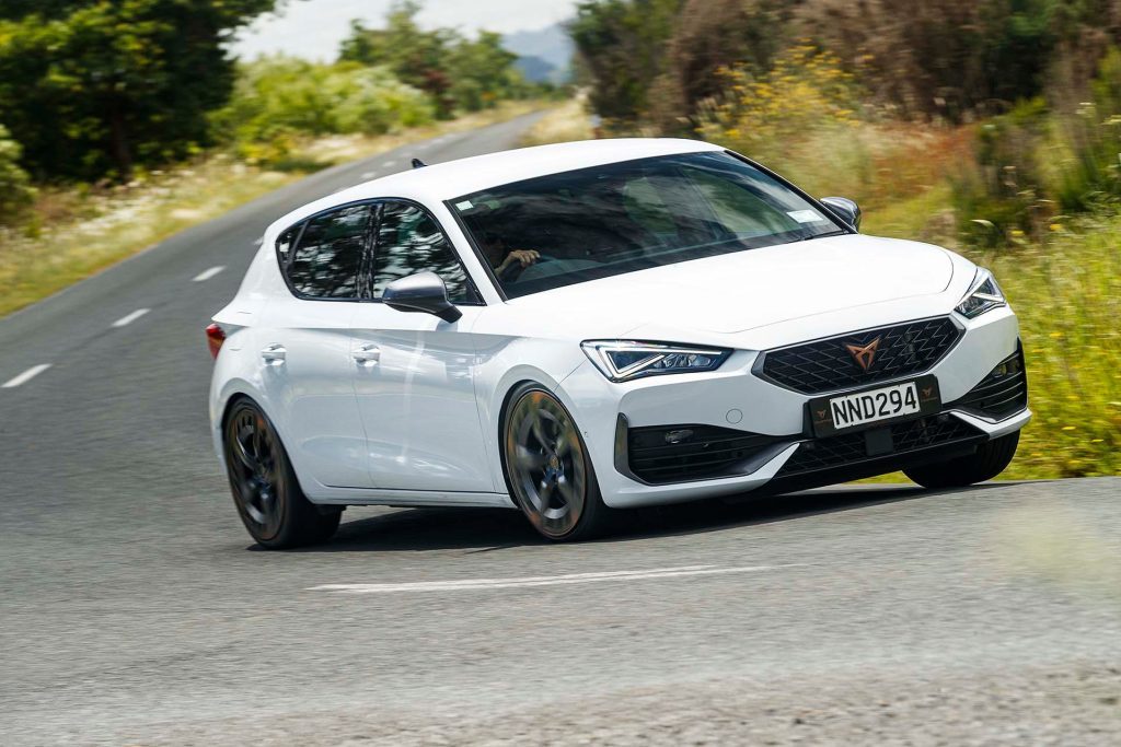 Cupra Leon VZ cornering