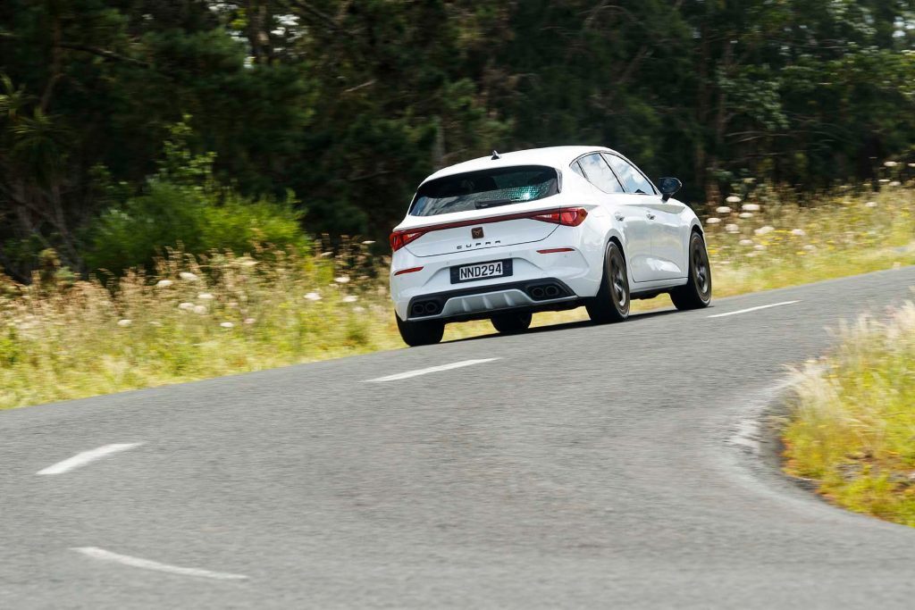 Cupra Leon VZ rear cornering