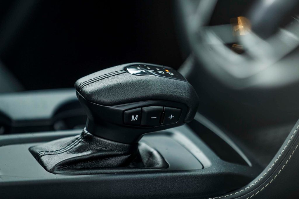 Ford Everest Platinum shifter