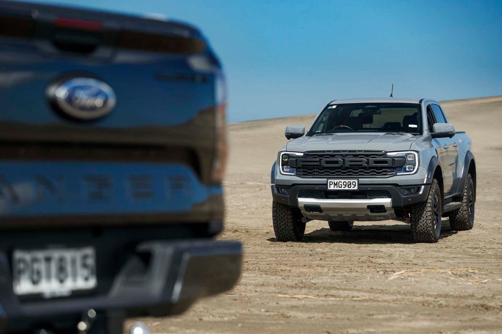 Ford Ranger Raptor vs Ford Ranger Wildtrak in dunes
