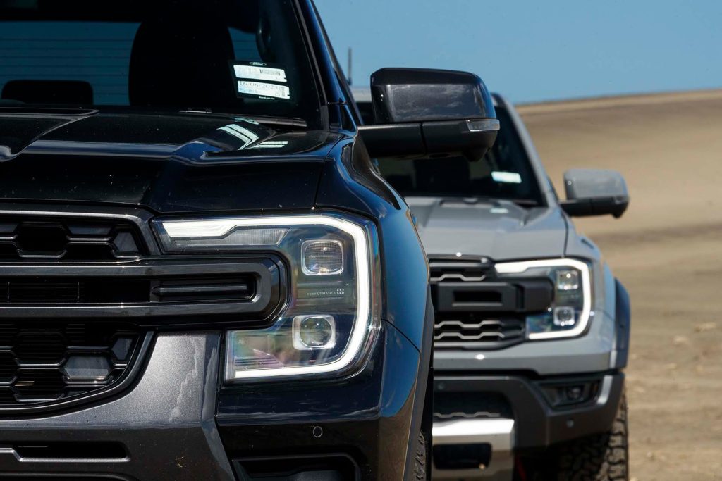 Ford Ranger Raptor vs Ford Ranger Wildtrak headlights