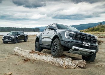 Ford Ranger Raptor vs Ford Ranger Wildtrak