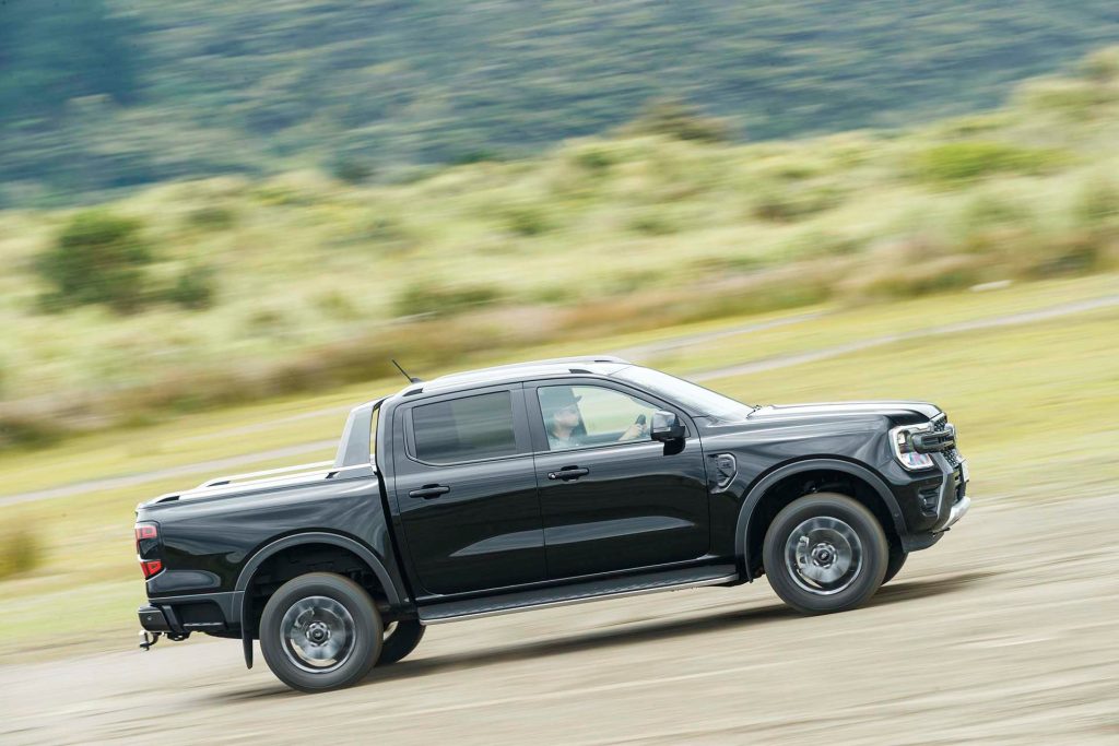 Ford Ranger Wildtrak side action