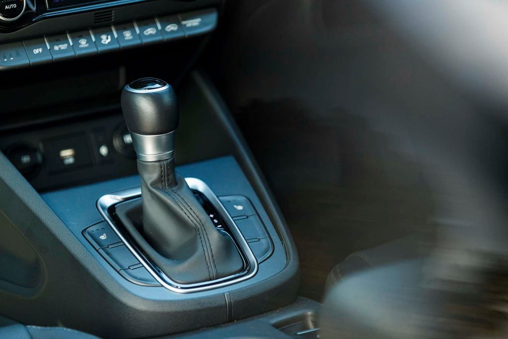 Hyundai Kona Hybrid shifter