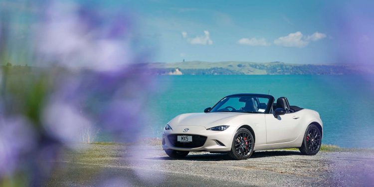 Mazda MX-5 GT front static