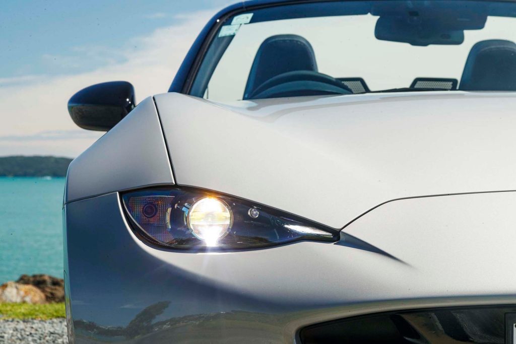 Mazda MX-5 GT headlight