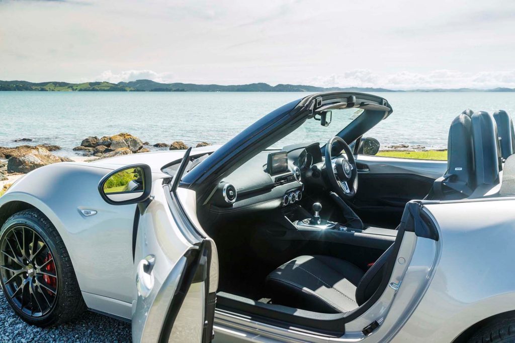 Mazda MX-5 GT interior