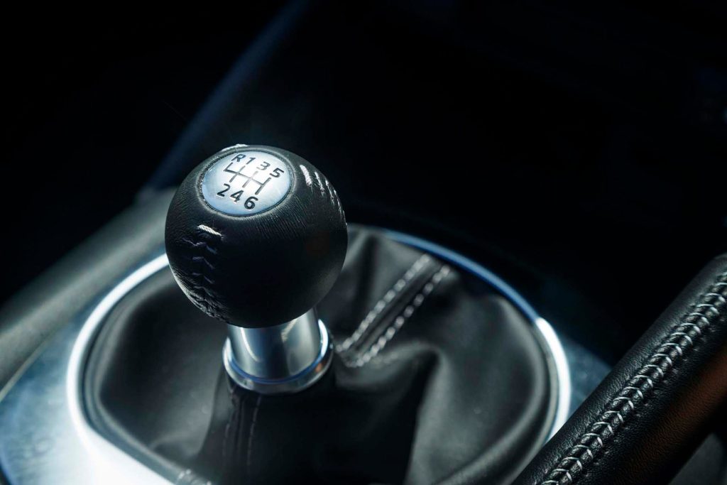 Mazda MX-5 GT manual shifter