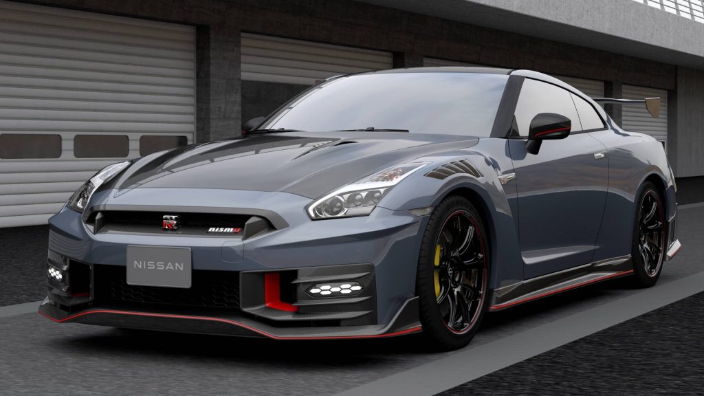 2024 Nissan GT-R Nismo front three quarter view
