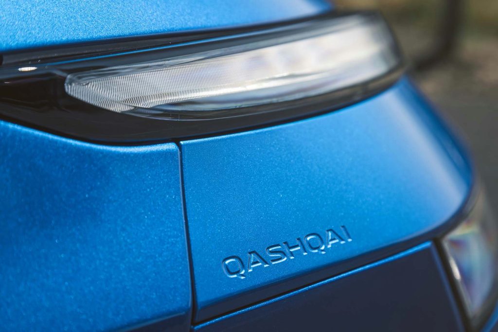 Nissan Qashqai badge