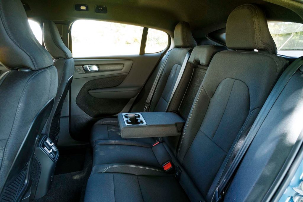 Volvo C40 Recharge P6 back seat