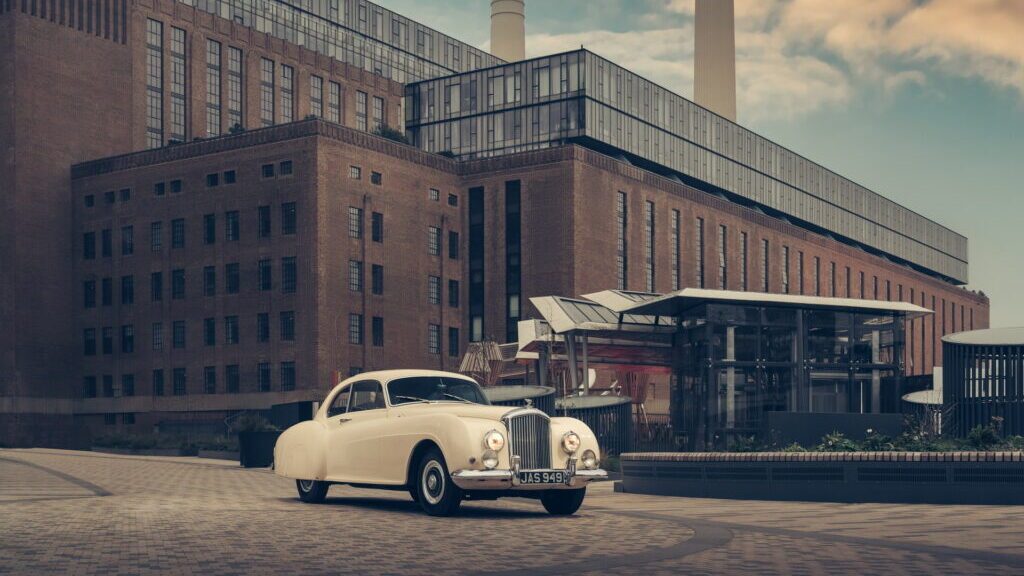 Bentley R-Type Continental front three quarter view