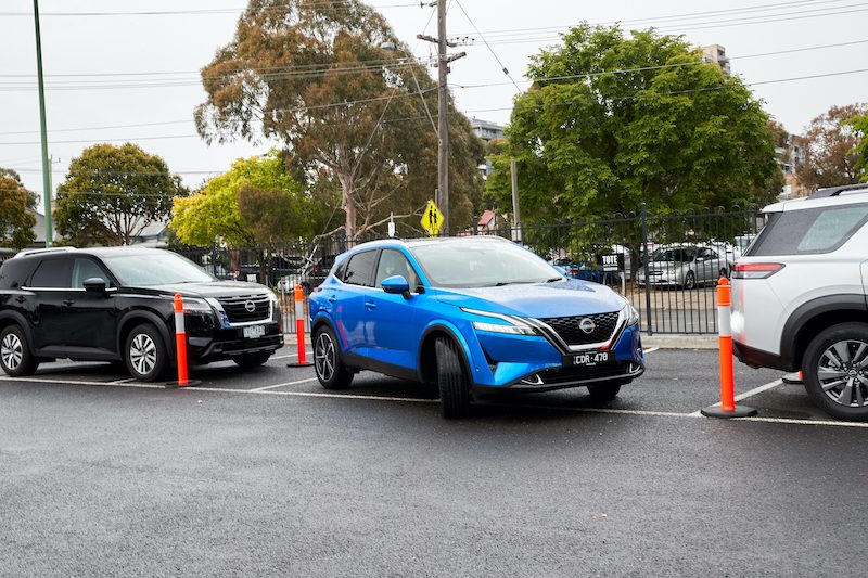 Nissan Qashqai parallel parking