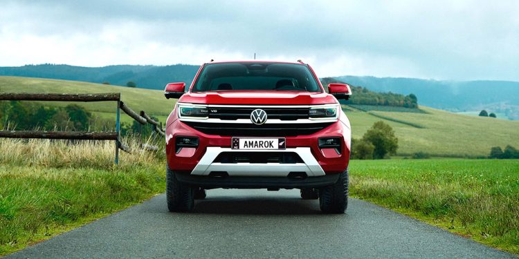 Volkswagen Amarok front view