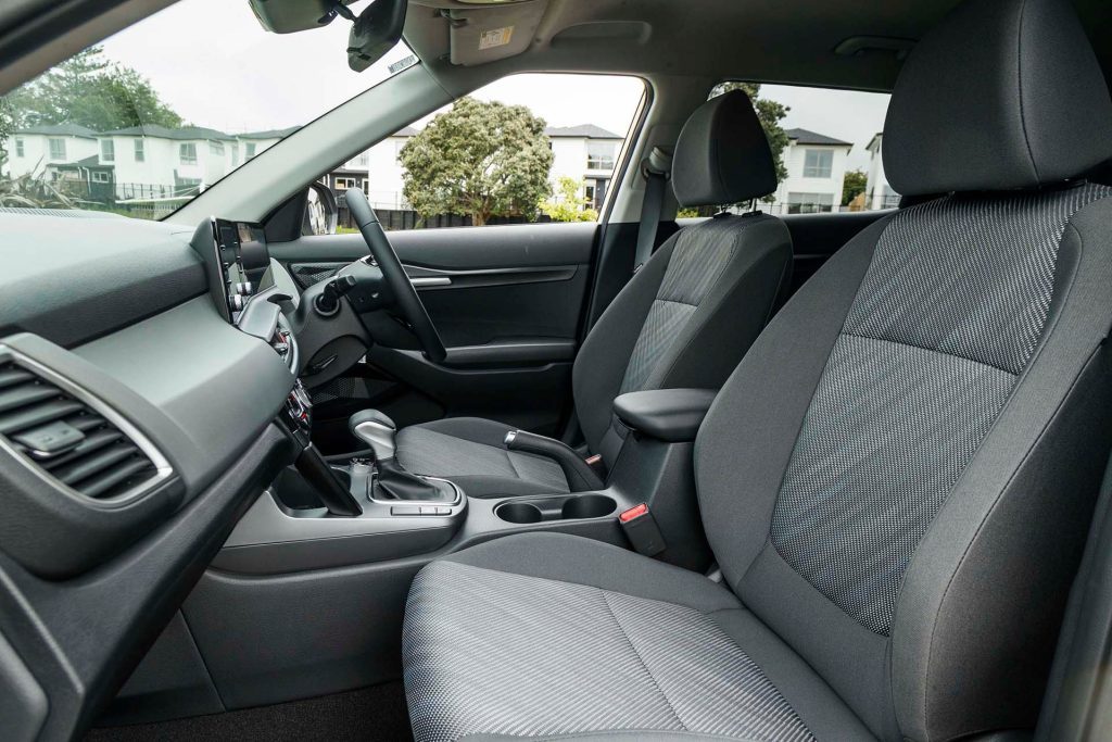 Kia Seltos LX front seats