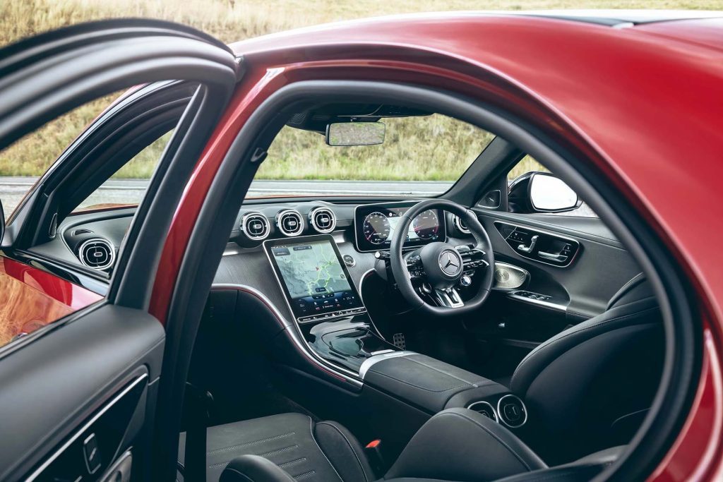 Mercedes-AMG C43 interior