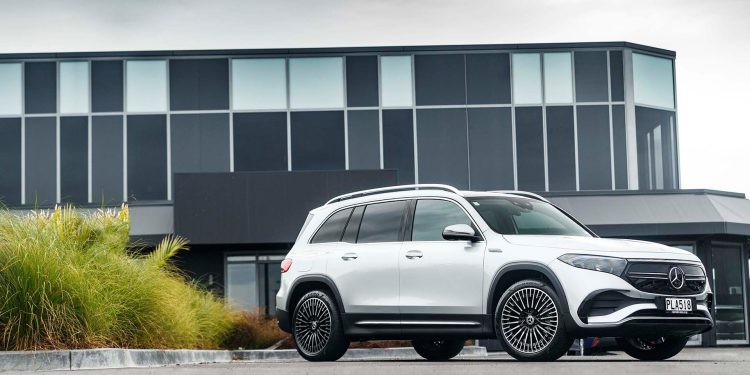 Mercedes-Benz EQB 350 4Matic in front of modern building