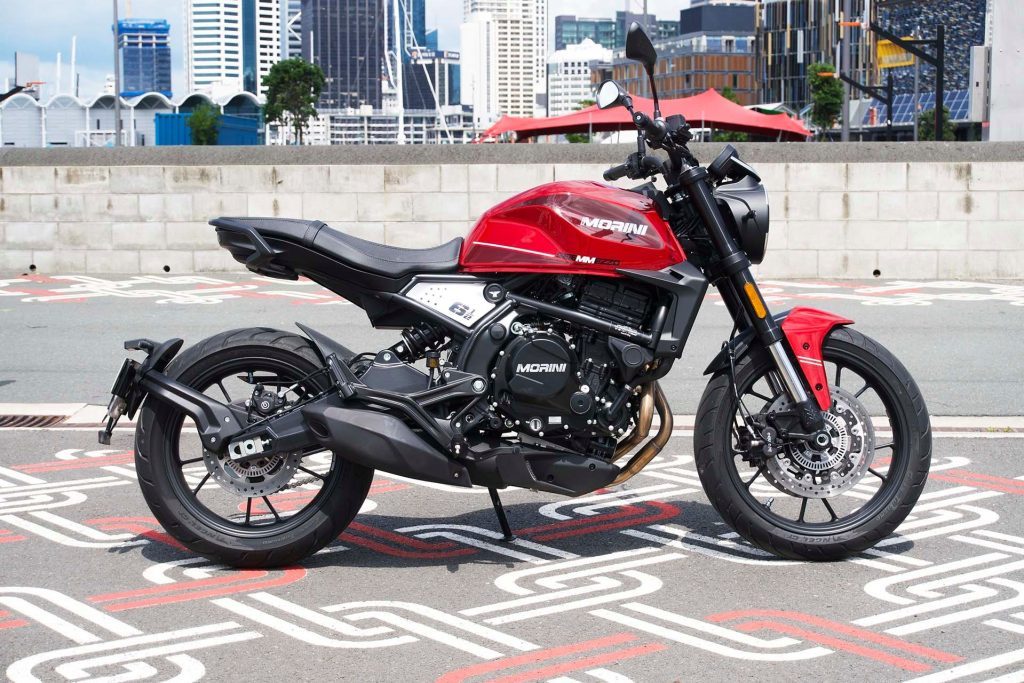 Moto Morini Seiemmezzo STR 650 side profile
