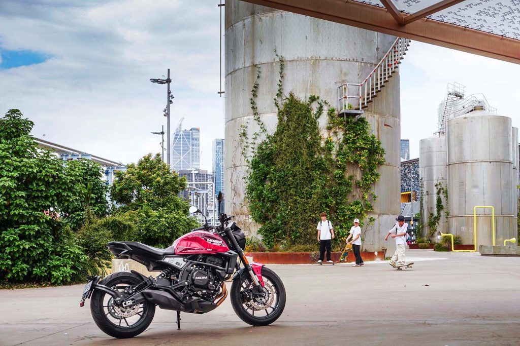 Moto Morini Seiemmezzo rear static
